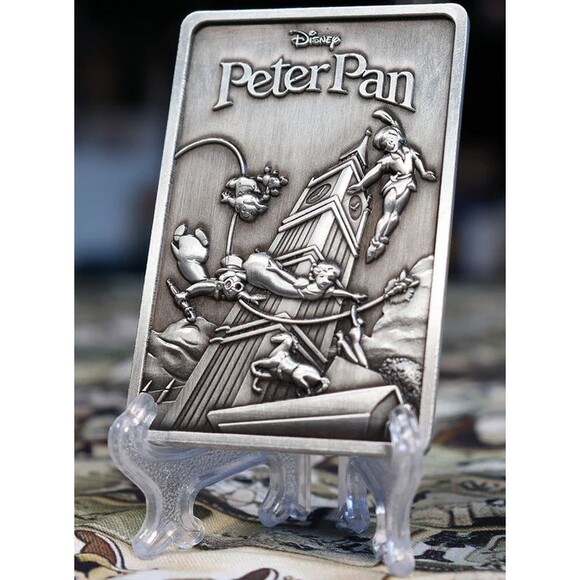 Peter Pan Metal Medallion Official Disney Movie Collectible Figurine - Picture 4 of 5
